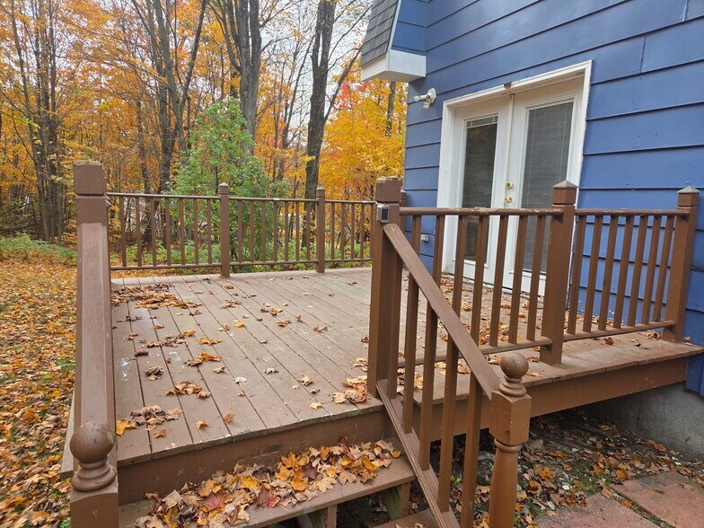 Building Photo - 495 Carter Hill Rd