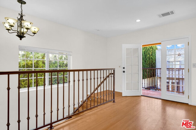 Building Photo - 743 N Las Palmas Ave