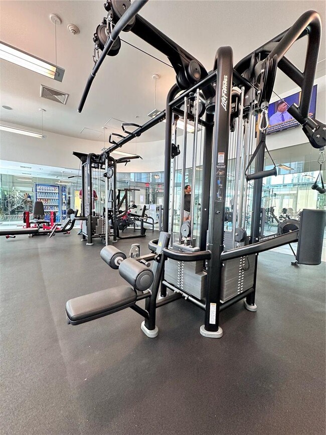 Building Photo - 92 SW 3rd St