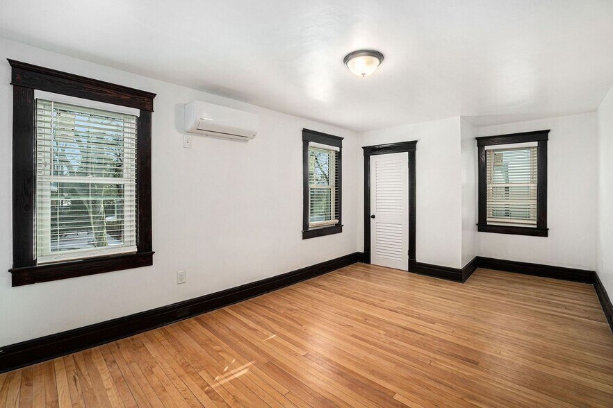 Building Photo - 1208 Olivia Ave