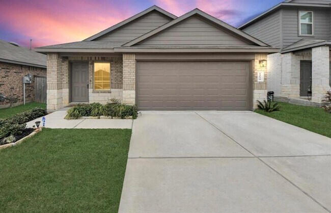 Primary Photo - 14634 Cyn Pnes Ln