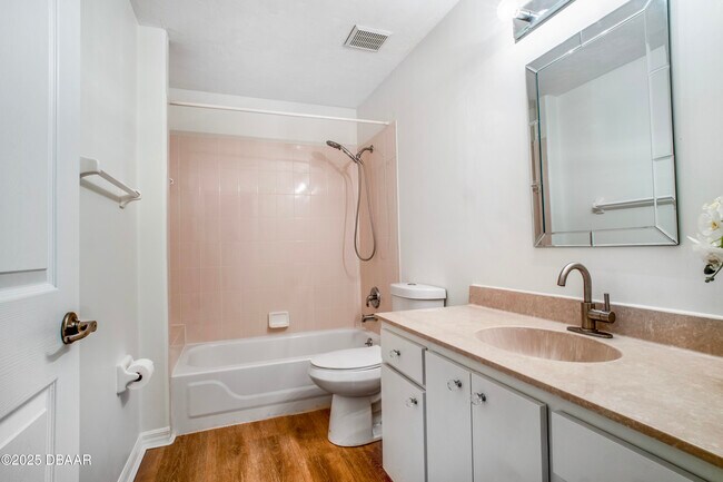 Building Photo - 6115 Sabal Point Cir