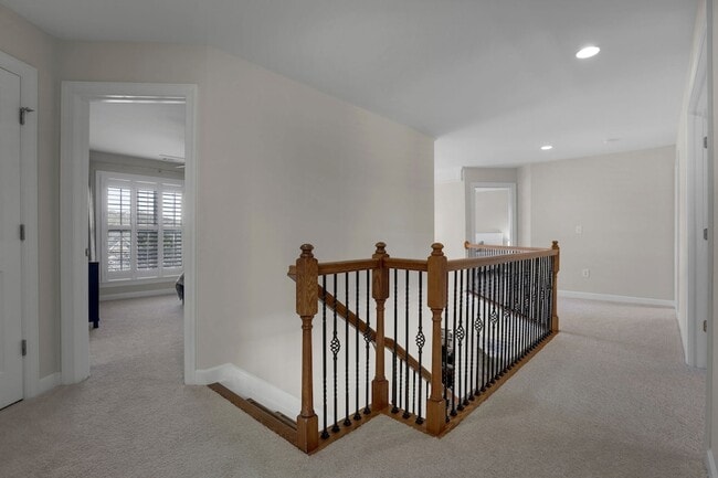 Building Photo - 3005 Coral Bell Ln