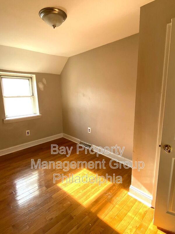 Building Photo - 12 E Jefferson St