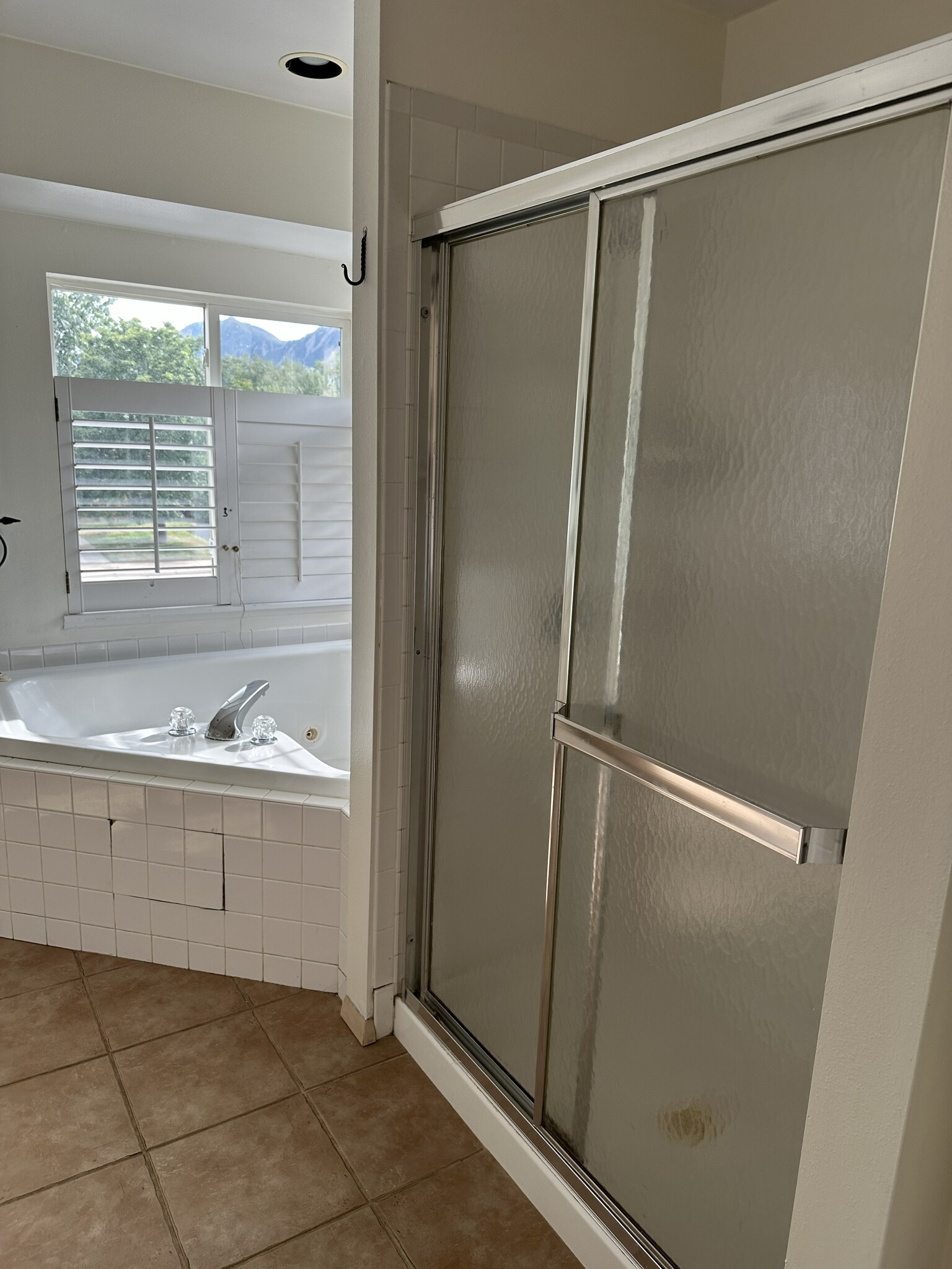 Building Photo - 2623 Sherwood Cir