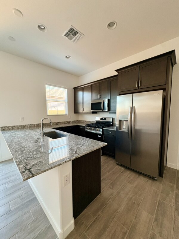 Building Photo - 456 S Jacana Ln