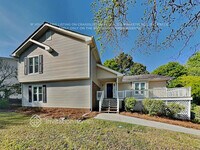 Building Photo - 1212 Summit Chase Dr SW