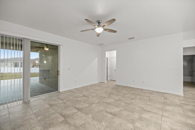 Building Photo - Spacious 4 Bedroom Home with Private Mother-in-Law Suite – Pet Friendly & Move-In Ready!