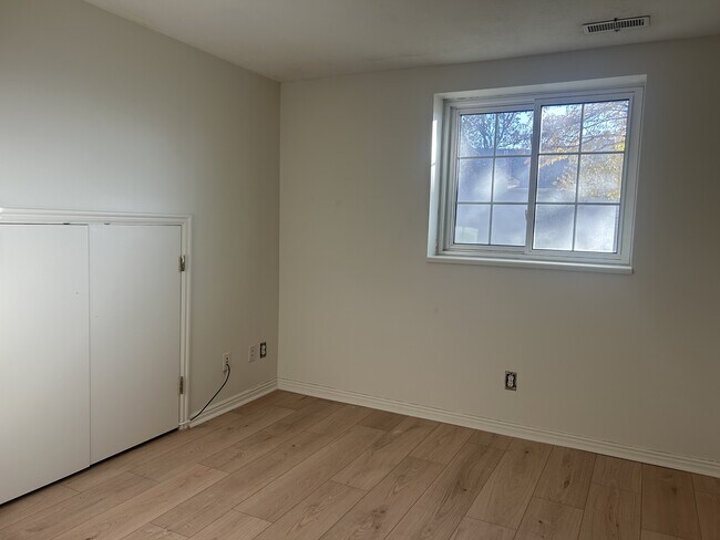 Building Photo - 11562 Cherry Knoll Cir