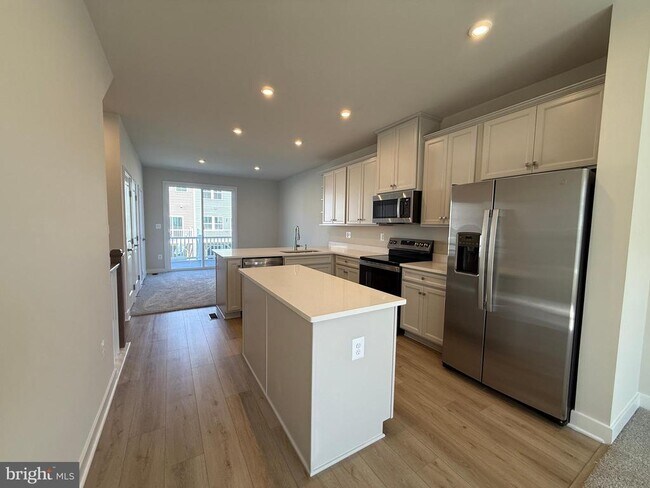 Building Photo - 4929 DUNHAVEN Dr