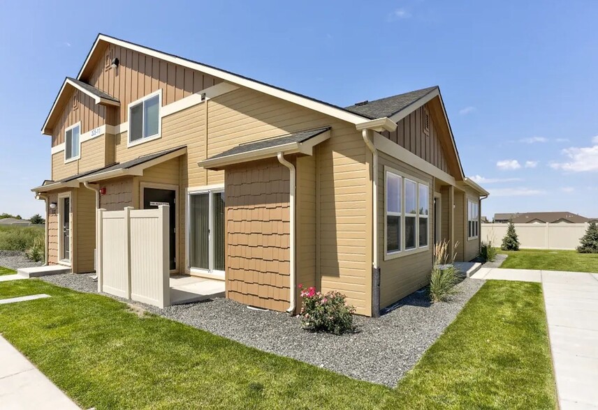 Interior Photo - Creekside Townhomes