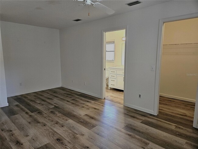 Building Photo - 1088 Panda Rd