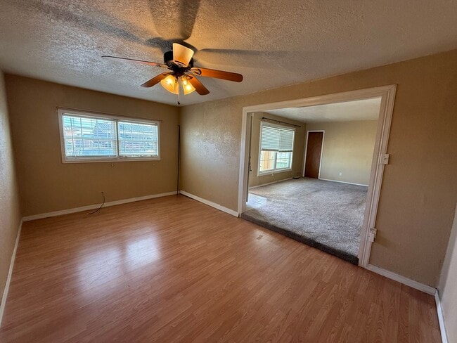 Building Photo - 2bed/ 1bath convenient  to CAFB