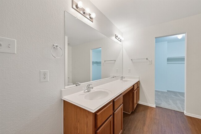 Building Photo - 854 Darbydale Crossing Ln