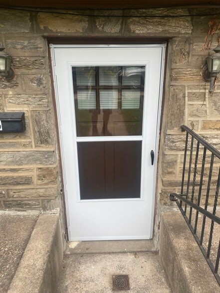 Building Photo - 3339 Vista St