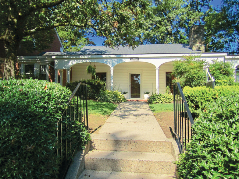 Building Photo - Westchester Key Apartments