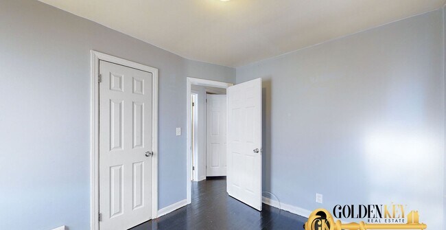 Building Photo - Eastside Detroit 3 bedroom Home Close to A...