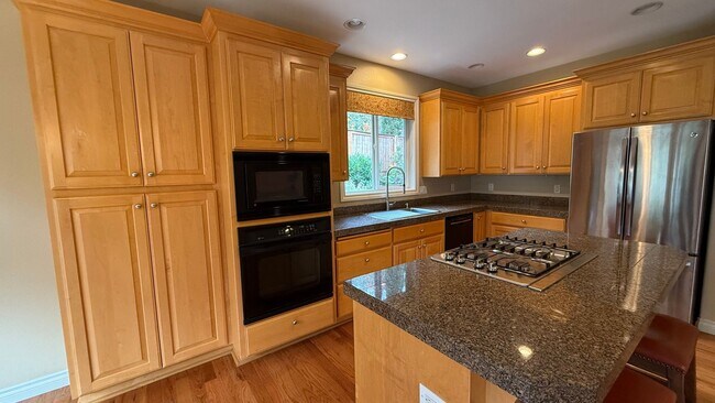 Building Photo - RARE Single Level 3-Bed Home in Coveted McKenna Ridge, Happy Valley - Video