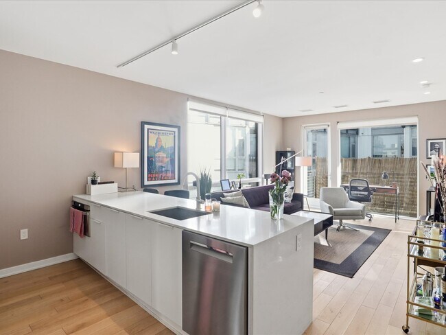 Building Photo - 1923 9th St NW