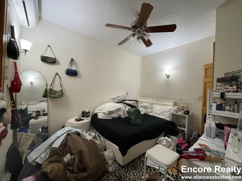 Building Photo - 66 Pinckney St