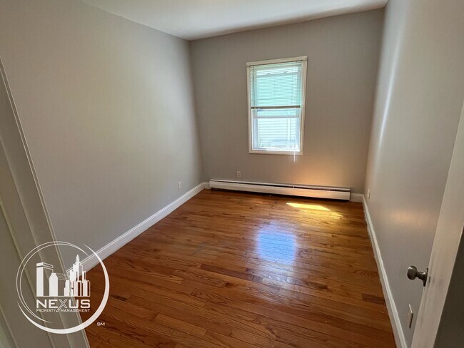 Building Photo - 30 Duncan St