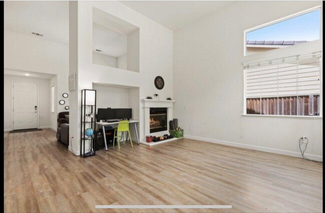 Building Photo - 4036 Escatta Ave