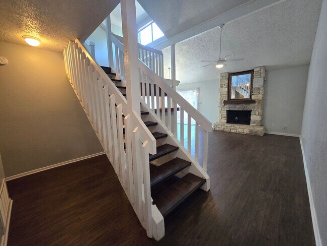 Building Photo - 1713 Cinnamon Path