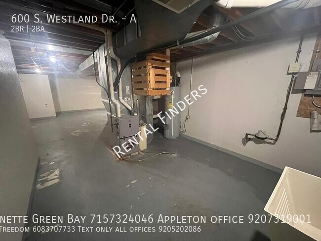 Building Photo - 600 S Westland Dr