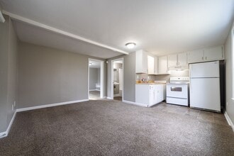 Building Photo - 187 Delmar Dr