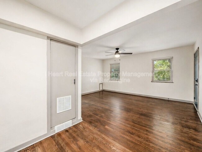 Building Photo - 1963 W Broad St