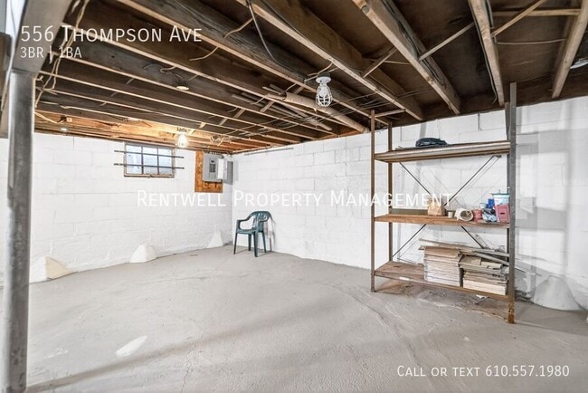 Building Photo - 556 Thompson Ave