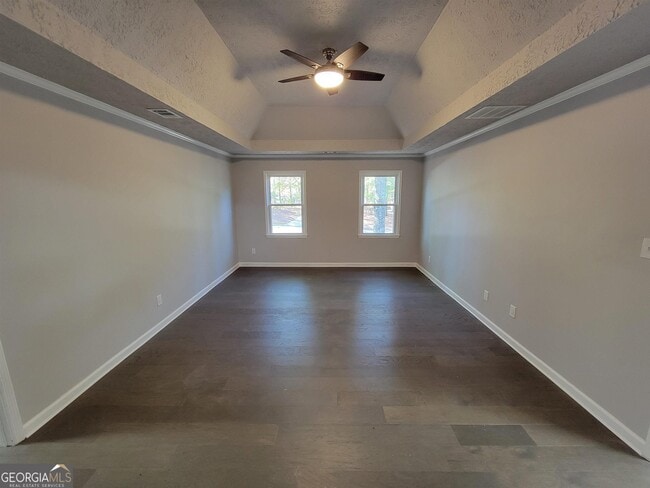 Building Photo - 260 Greenfield Cir