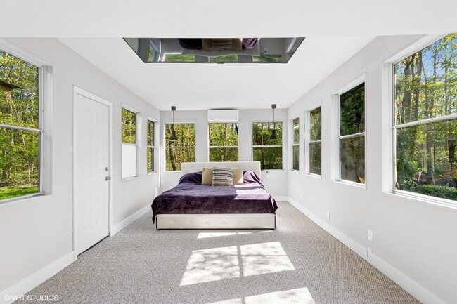 Building Photo - 11051 Elmwood Ct