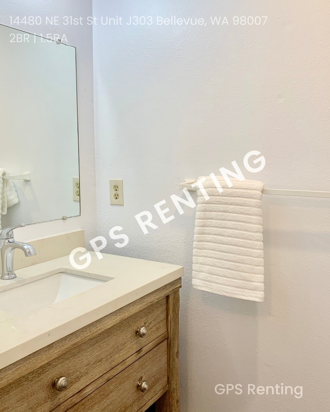 Building Photo - Just Steps from Microsoft – Spacious 2 Bed...