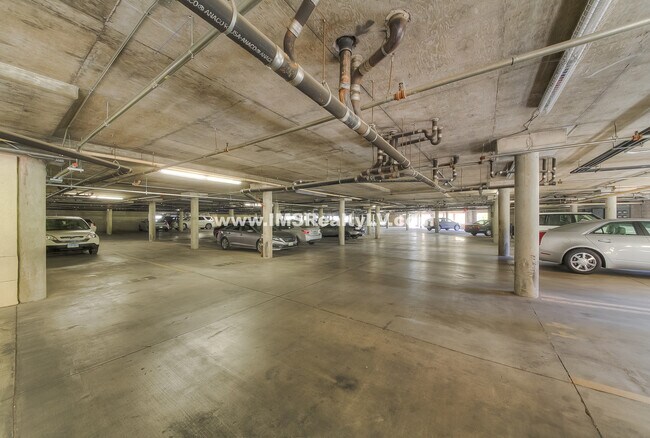 Building Photo - Meridian - Luxury 2 Bed | 2 Bath Condo