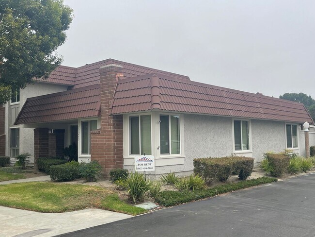 Building Photo - Beautiful Condo in Private Community