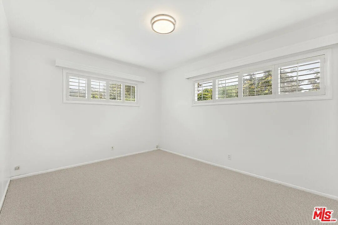 Building Photo - 7377 W 88th St