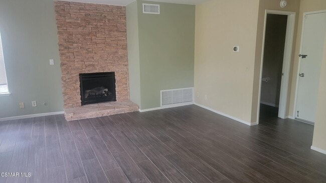 Building Photo - 3050 Wildwood Ave