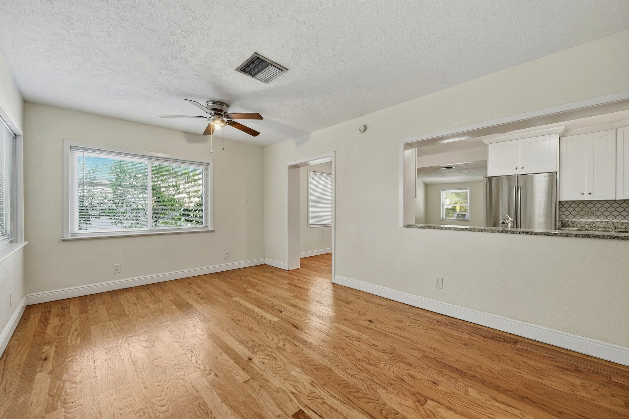 Building Photo - 2701 S Manhattan Ave