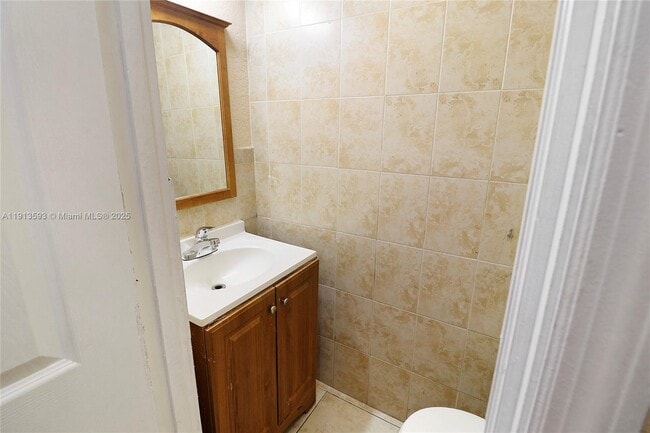 Building Photo - 5975 NW 25th Ct