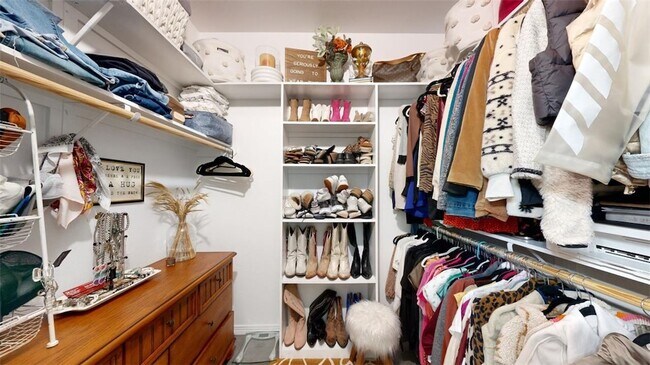 Building Photo - 2155 Big River St