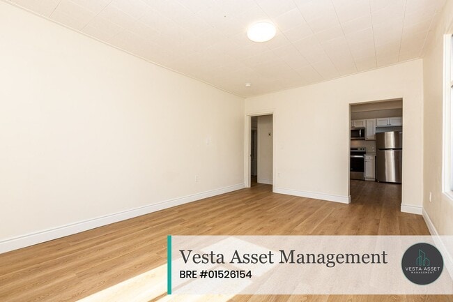 Building Photo - 190 8th St