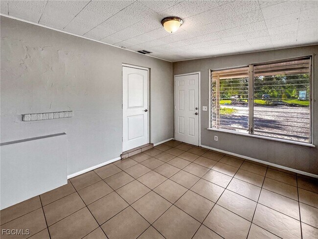 Building Photo - 9861 Orange River Blvd