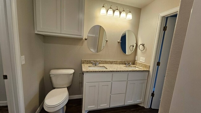 Building Photo - 514 Sweet Pea Ln