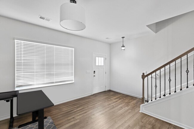 Building Photo - 833 Colmore Trl