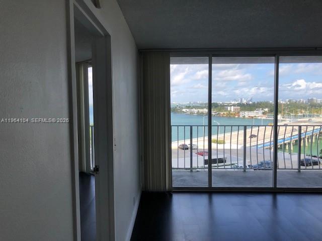 Building Photo - 7601 E Treasure Dr