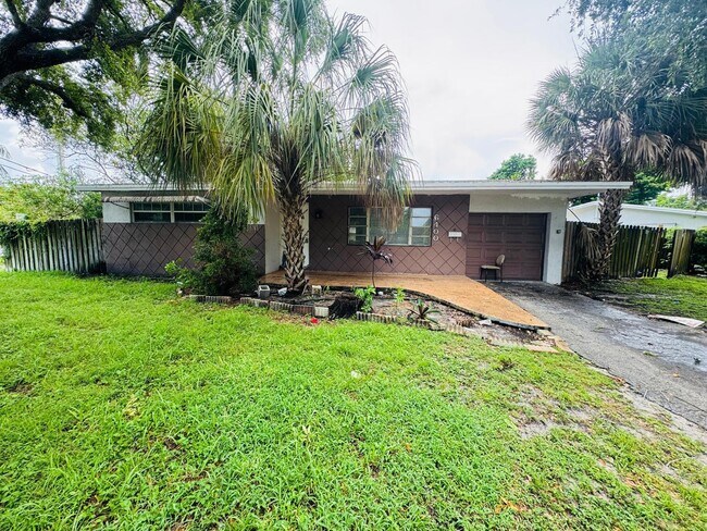Building Photo - 6400 NW 30th St