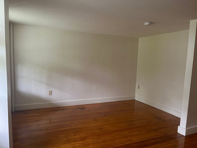 Building Photo - 14 Myrica Ave