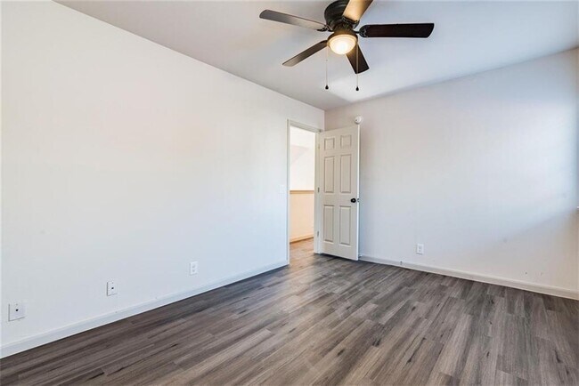 Building Photo - 150 Bailey Loop