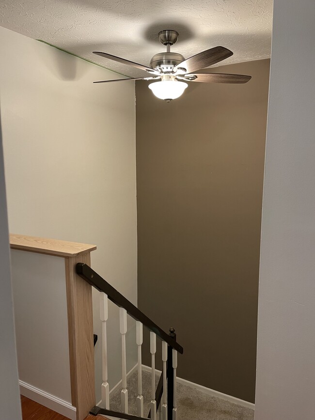 Stairway - 2972 Grandwoods Cir